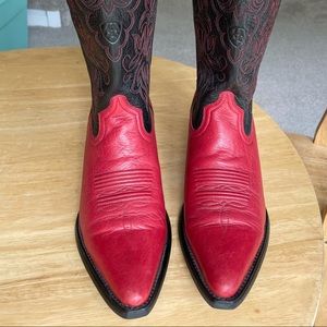 EUC Ariat pointed toe boots, size 8 1/2